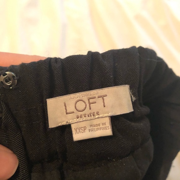 LOFT Glitter mini skirt - Picture 2 of 4